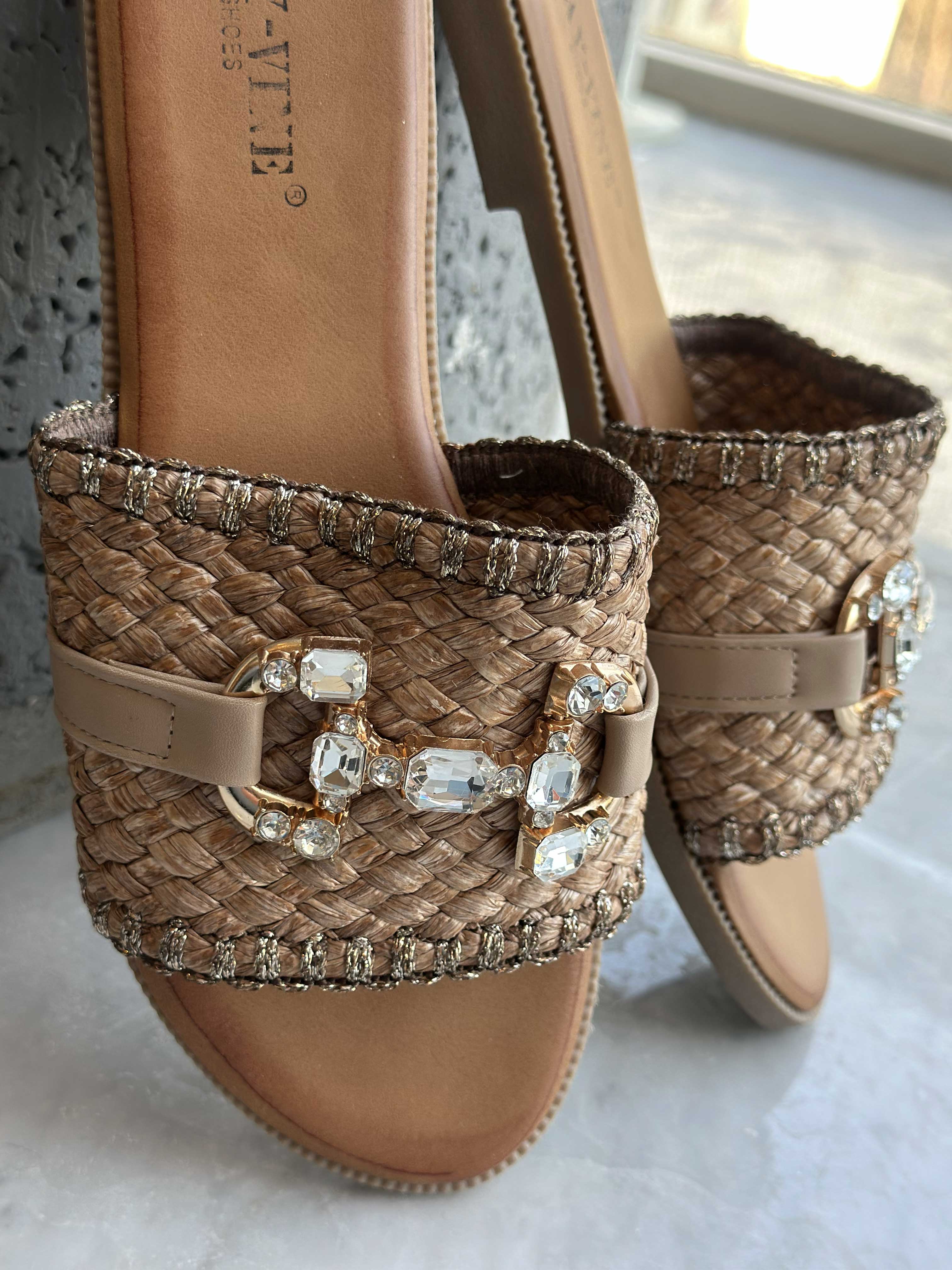 Vicki - Søde sandaler med flet og spænde af similisten